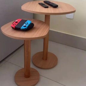 Kit 2 Mesas Laterais Monopé Design Orgânico em Madeira – Alturas 31cm e 41cm | Cor Mel